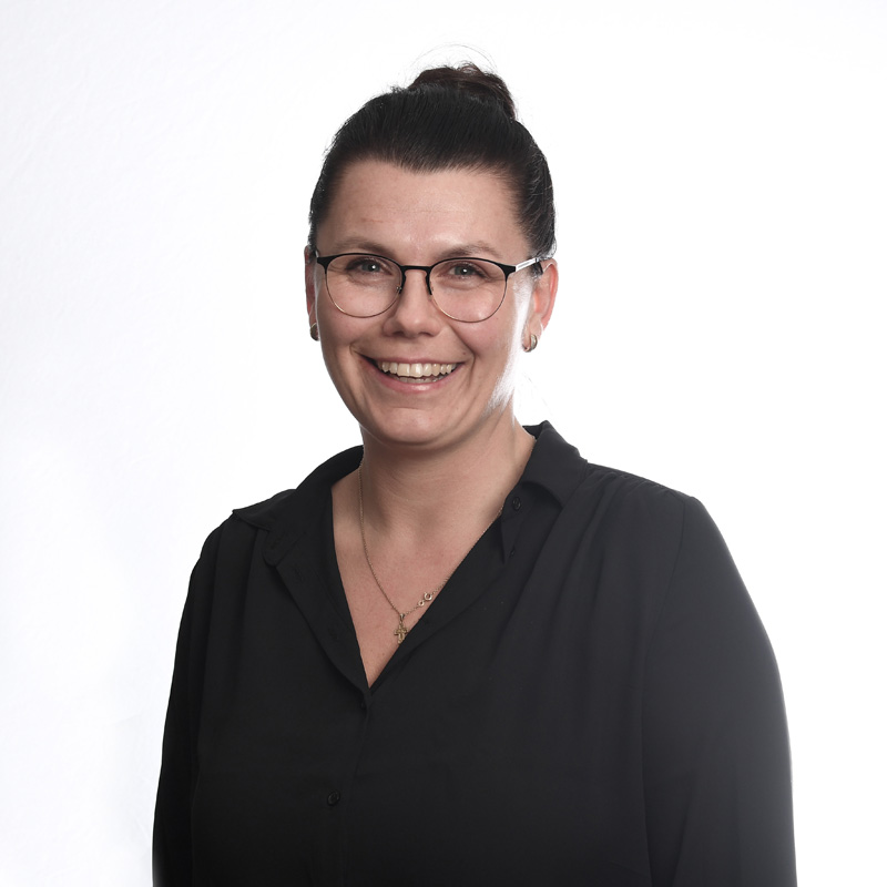  Tanja Hall